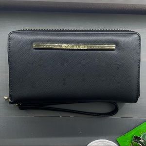 Steve Madden wristlet wallet